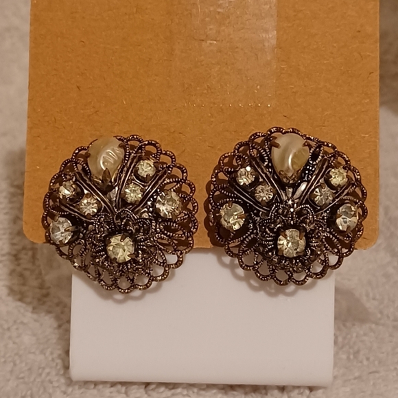 Vintage Western Germany Necklace and Clip on Earring set - Picture 9 of 11